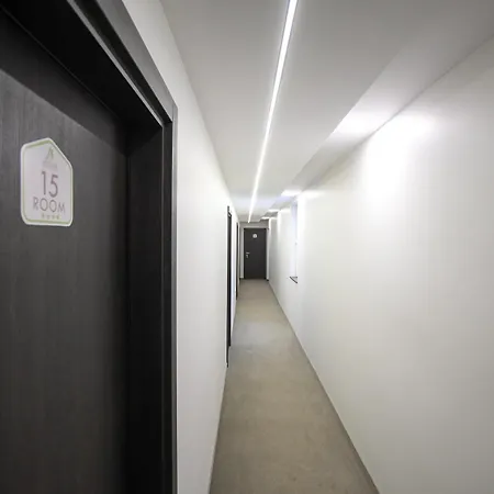 Atrijum And クラドヴォ