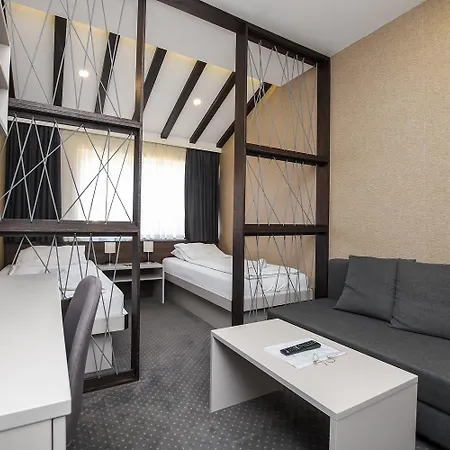 ゲストハウス Atrijum And クラドヴォ