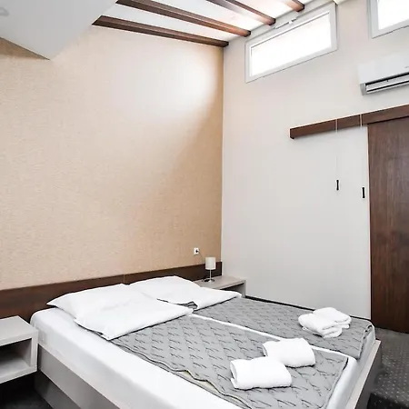 Atrijum And ゲストハウス 4*