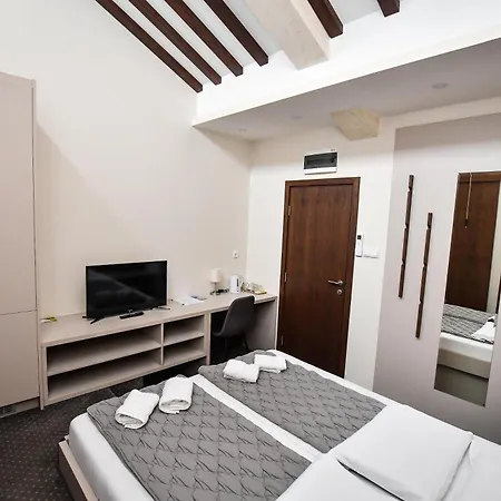 Atrijum And ゲストハウス