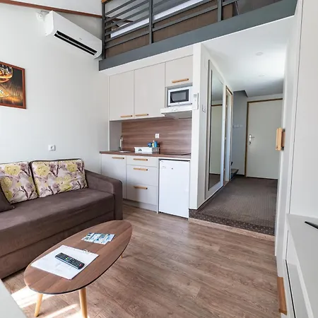 Atrijum And 4* クラドヴォ