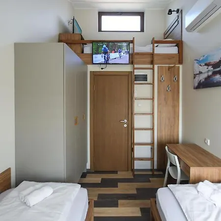 Atrijum And クラドヴォ