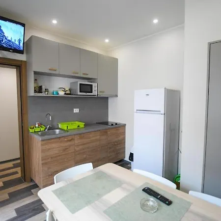 Atrijum And ゲストハウス 4*