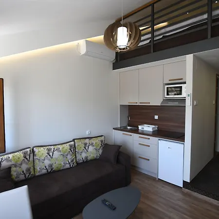 Atrijum And ゲストハウス