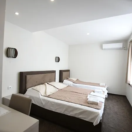 Atrijum And ゲストハウス