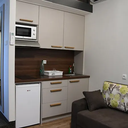 Atrijum And ゲストハウス クラドヴォ