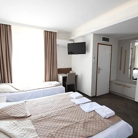 Atrijum And ゲストハウス